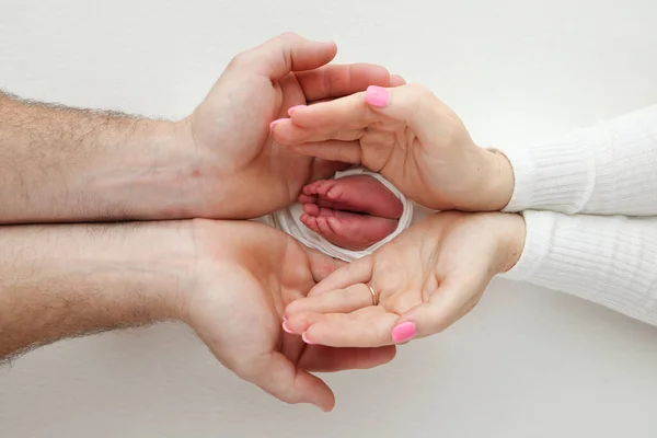 Pieds Orteils Talons Nouveau Enfant Pied Dans Les Mains Mère — Photo