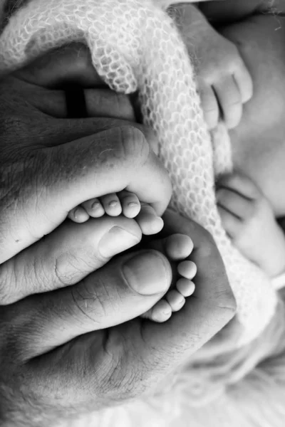 Mother Doing Massage Her Baby Foot Closeup Baby Feet Mother — Stockfoto