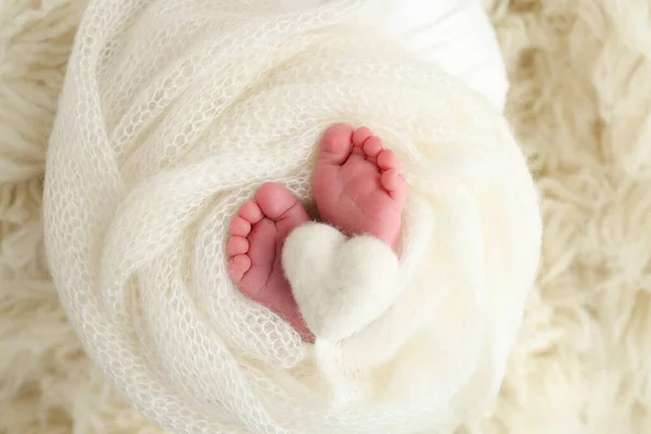 Pequeño Pie Bebé Recién Nacido Pies Suaves Recién Nacido Una — Foto de Stock