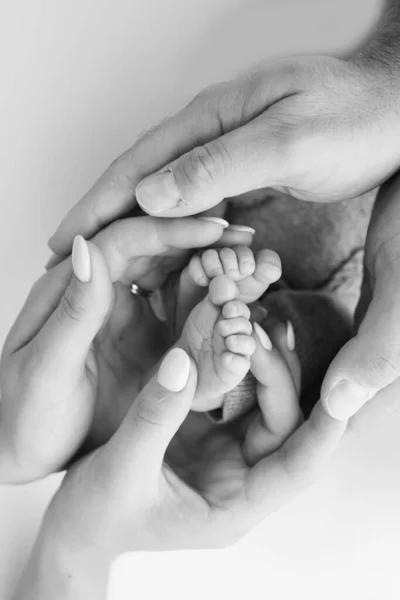 Palms Father Mother Holding Foot Newborn Baby White Background Feet — Stock Photo, Image