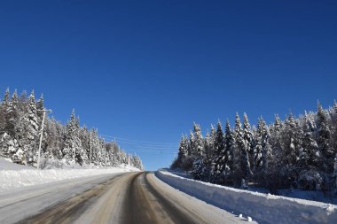 Kışın ıssız bir yol, Saint-Paul, Qubec, Kanada