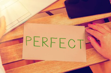 İlhamı gösteren metin Kusursuz, kavramsal fotoğraf eksiksiz ve kusursuz.