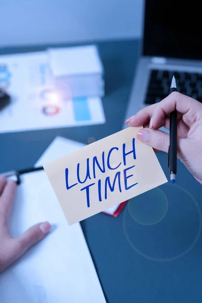 Γράφοντας Εμφάνιση Κειμένου Ώρα Γεύματος Business Βιτρίνα Γεύμα Στη Μέση — Φωτογραφία Αρχείου