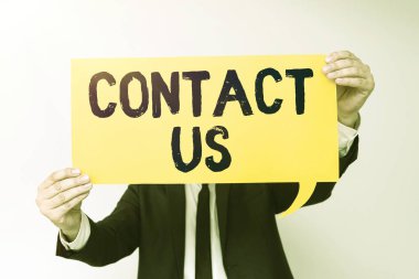 Konsept görüntüleme Bizimle İletişim, kostüm hizmetini telekom üzerinden sunan kişi grubunu kavramsal olarak kavramsallaştır