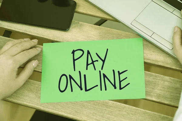 Text Zobrazující Inspiraci Pay Online Internet Concept Koupit Produkty Nebo — Stock fotografie