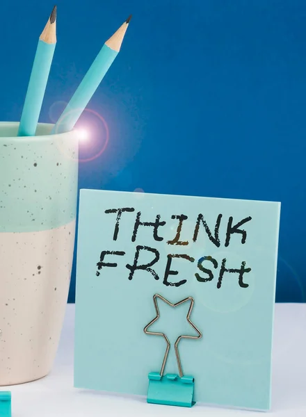 Tekst Pisma Ręcznego Think Fresh Przegląd Biznesowy Nowa Perspektywa Myślenia — Zdjęcie stockowe
