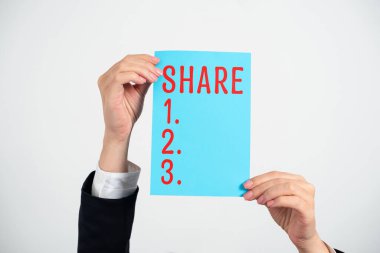 Paylaşım metni yazma, özelliklerin veya şirketlerin bölündüğü eşit parçalardan herhangi birine Kelime yazma