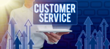 Kavramsal başlık Müşteri Hizmetleri, Tablet Kadın Tutma ve İş Verisiyle Dijital Okları Sunma desteği sunan tüketicilerle doğrudan etkileşim sözcüğü.