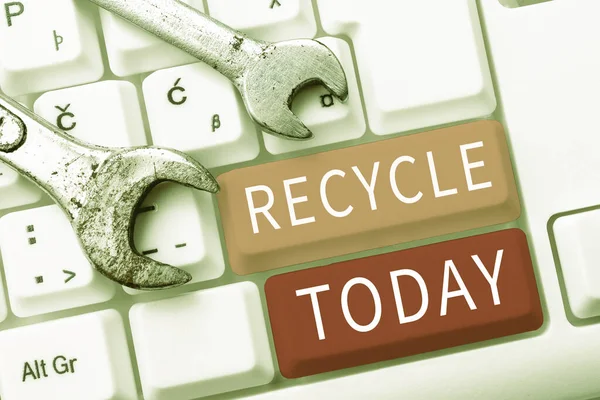 概念表示リサイクル 廃棄物を新しい材料やオブジェクトに変換するビジネスアプローチプロセス — ストック写真