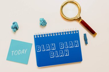 Kavramsal gösteri falan filan, iş genel bakış günü bir bebek doğacak hamilelik hayat verecek.