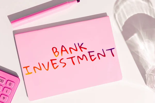 Koncepcionális Bemutató Bank Investment Word Írt Kínál Szolgáltatásokat Mint Kerékpárkölcsönzés — Stock Fotó