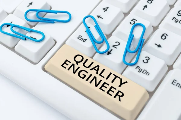 Texto Presentado Por Quality Engineer Business Overview Findings Study Basado —  Fotos de Stock