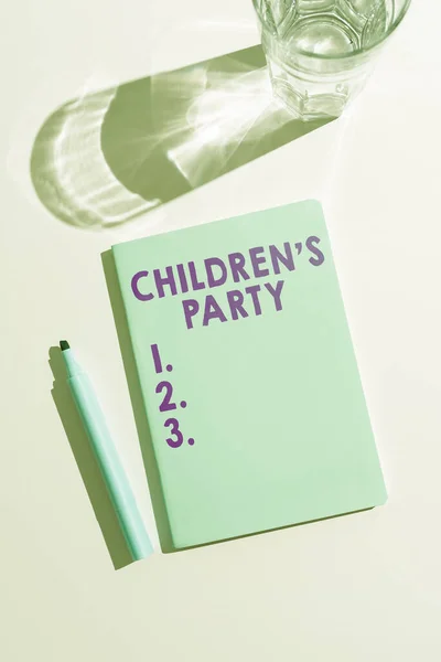 Знак Изображением Children Party Слово Общественных Собраний Развлечений Детей 57353 — стоковое фото