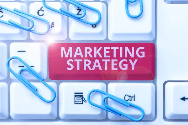 Escribir Mostrando Estrategia Marketing Texto Plan Acción General Negocios Diseñado —  Fotos de Stock