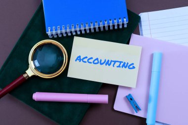 Muhasebe sunan metin başlığı, iş ve mali işlemleri özetleme sistemine yazılan sözcük