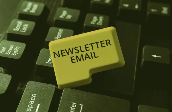 Sign Displaying Newsletter Email Business Concept Email Που Αποστέλλονται Συνδρομητές — Φωτογραφία Αρχείου