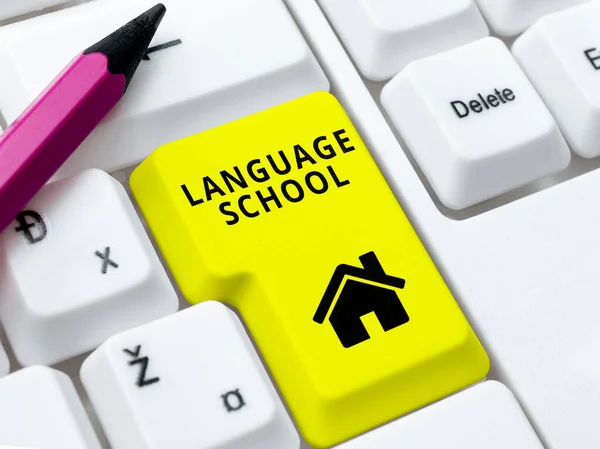 Znak Tekstowy Pokazujący Szkołę Językową Biznes Pojęcie Instytucji Edukacyjnej Koncentrującej — Zdjęcie stockowe