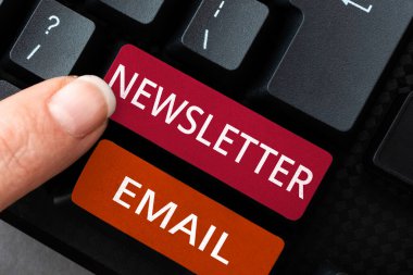 Kavramsal başlık Newsletter E- postası, abonelere gönderilen iş genel görünümü e- postası