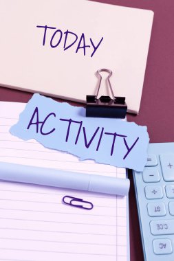 Kavramsal başlık etkinliği, kavramsal fotoğraf birçok şeyin olduğu ya da hareket ettiği durum