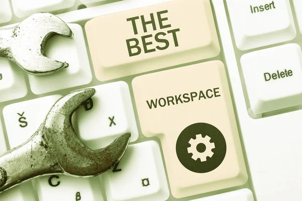 会社の従業員のための快適な労働条件について書かれた最高のワークスペース 単語を示すインスピレーション — ストック写真