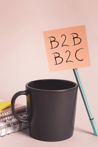Pantalla Conceptual B2B B2C Word Escrito Dos Tipos Para Enviar —  Fotos de Stock