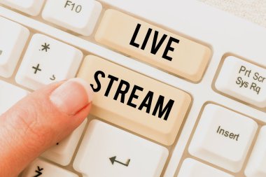 Live Stream 'i gösteren işaret, İnternet kullanan bir video veya ses materyali yayınlamak için sözcük