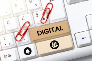 Verileri depolayan ve işleyen metin Dijital, iş yaklaşımı elektronik teknolojisi yazılıyor