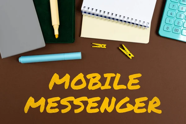 Подпись Текстом Mobile Messenger Word Мобильного Инструмента Который Позволяет Пользователям — стоковое фото