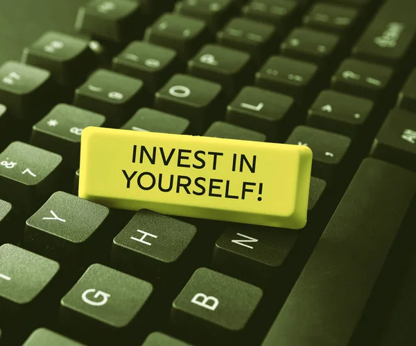 Inspiráló Szöveg Befektetés Önmagában Üzleti Megközelítés Tanulni Dolgokat Vagy Anyagokat — Stock Fotó