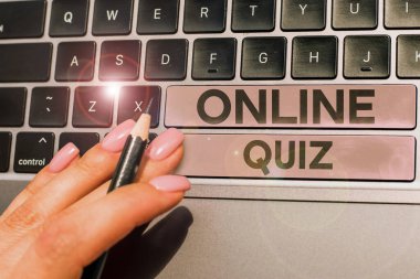 Kavramsal ekran Çevrimiçi Sınav, Kavramsal Fotoğraf Oyunu veya İnternet 'te yayınlanan bir zihin sporu