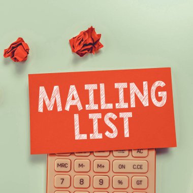 Metin E- posta Listesi, periyodik posta dağılımına üye olanların Kavramsal fotoğraf listesi yazılıyor