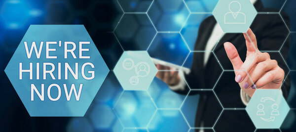 Концептуальная подпись WeRe найма Сейчас, бизнес-концепция недавно нанять кого-то или заплатить кому-то, чтобы сделать определенную работу