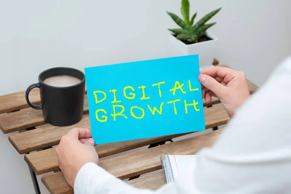 手書き文字記号デジタル成長 ビジネスの概念共有ビジョンを開発するビジネスの進歩の初期段階 — ストック写真