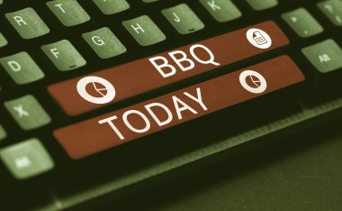 Bbq metni yazma, iş konsepti genellikle ahşap üzerinde et tüttürerek veya kömürle yapılır.