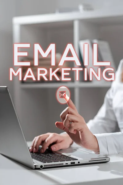 Wyświetlacz Koncepcyjny Email Marketing Przegląd Działalności Gospodarczej Akt Wysłania Komunikatu — Zdjęcie stockowe