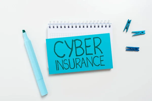 사이버 Cyber Insurance Business Showcase 서명된 광고는 인터넷 기반의 위험으로부터 — 스톡 사진