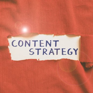 İçerik Stratejisini sunan metin başlığı, İş Genel Bakış Pazarlama Bilgileri Medya Reklam Yönetimi SEO
