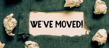 El yazısı metni Weve Taşınmış, İnternet Konsepti başka bir ülkeden canlı yayında