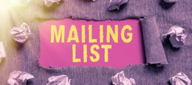 E- posta Listesini sunan metin başlığı, periyodik posta dağıtımına üye olanların Kavramsal fotoğraf listesi