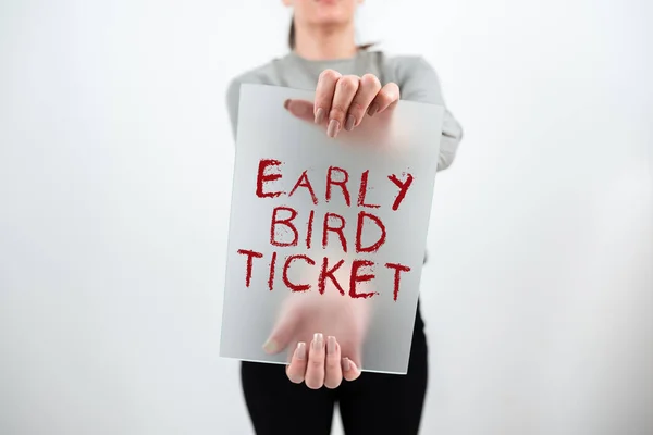 Legenda Texto Apresentando Early Bird Ticket Vitrine Negócios Comprar Bilhete — Fotografia de Stock