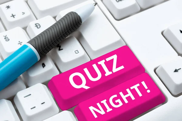 Quiz Night 인터넷 데이터베이스 Business Concept Caption Quiz Night 인터넷 — 스톡 사진