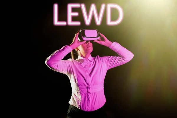 描述Lewd的文字说明 用淫荡 粗俗和冒犯性的方式书写的文字 — 图库照片