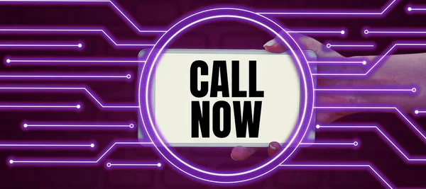 Znak Tekstowy Pokazujący Call Now Pomysł Biznes Aby Natychmiast Skontaktować — Zdjęcie stockowe