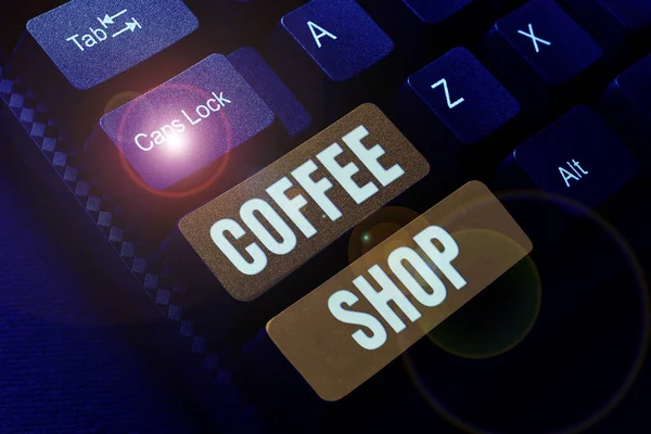 コーヒーショップ インターネットコンセプトを表示するサインコーヒーと軽食を提供する小さなカジュアルなレストラン — ストック写真