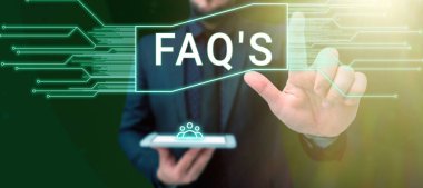 Faq S Is isimli el yazısı, belirli bir konuyla ilgili soru ve cevapların iş yaklaşım listesi