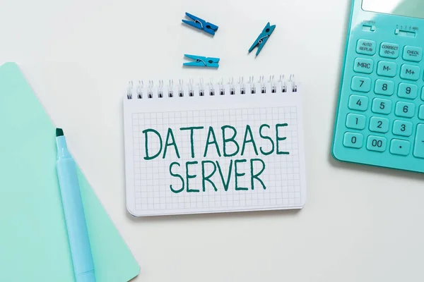 Sign Exibindo Database Server Word Escrito Usa Aplicativo Banco Dados — Fotografia de Stock