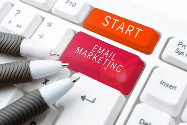 Texto Escrito Mão Iniciar Email Marketing Visão Geral Negócio Uso — Fotografia de Stock