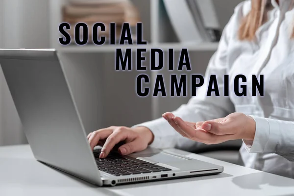 Segno Scrittura Mano Campagna Social Media Approccio Business Utilizzo Dei — Foto Stock