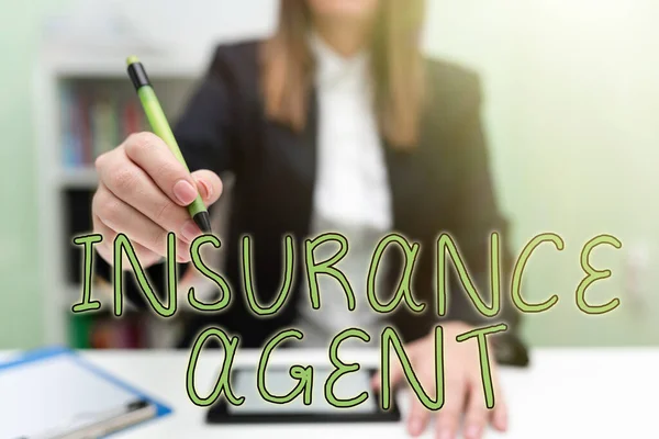 Texto Escrito Mão Insurance Agent Concept Significa Pessoa Que Trabalha — Fotografia de Stock