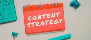 İçerik Stratejisi, İş Fikri Pazarlama Bilgileri Medya Reklam Yönetimi SEO 'yu gösteren imza